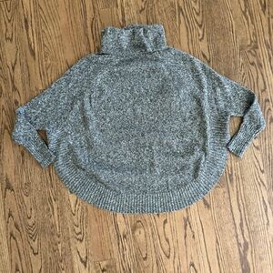 Leo & Nicole Poncho Sweater  XL